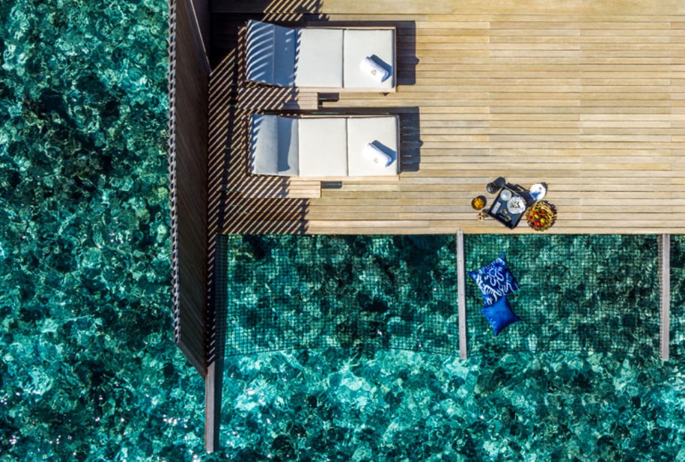 content/hotel/St Regis Maldiv Vommuli Resort/Accommodation/Overwater Villa with Pool/StRegis-Acc-OverwaterVillaPool-05.jpg